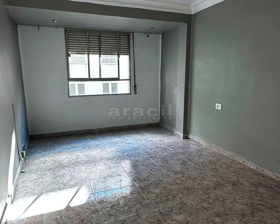 Piso luminoso en venta en Santa Rosa 16