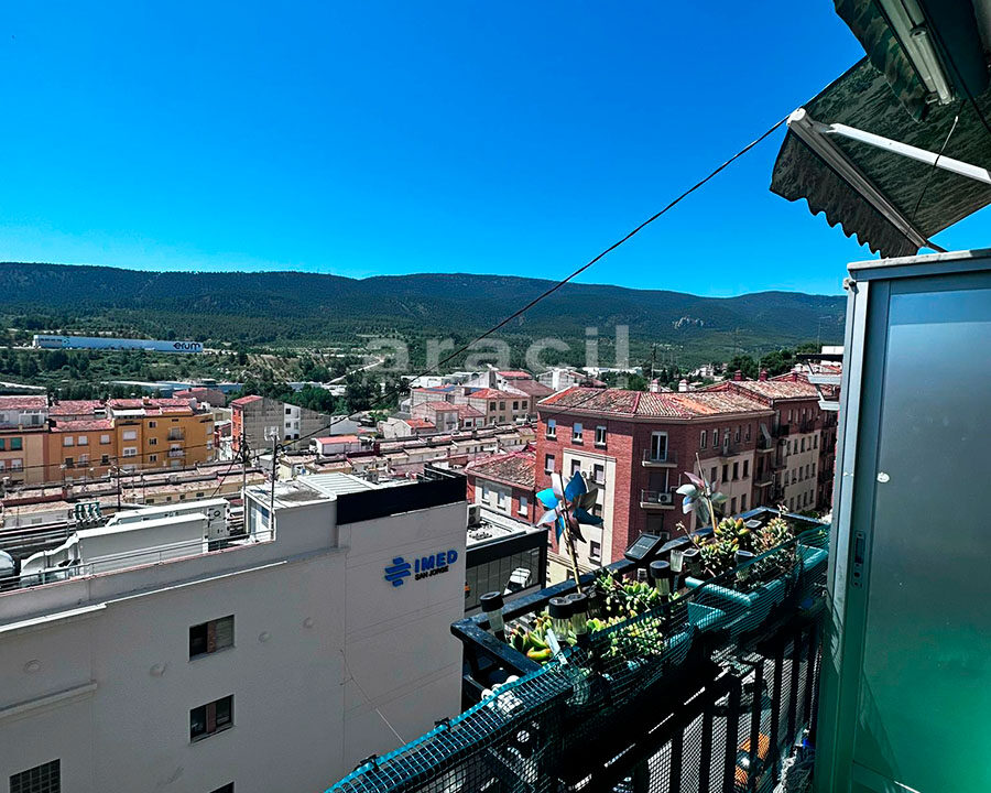 Piso con buenas vistas en Santa Rosa 6