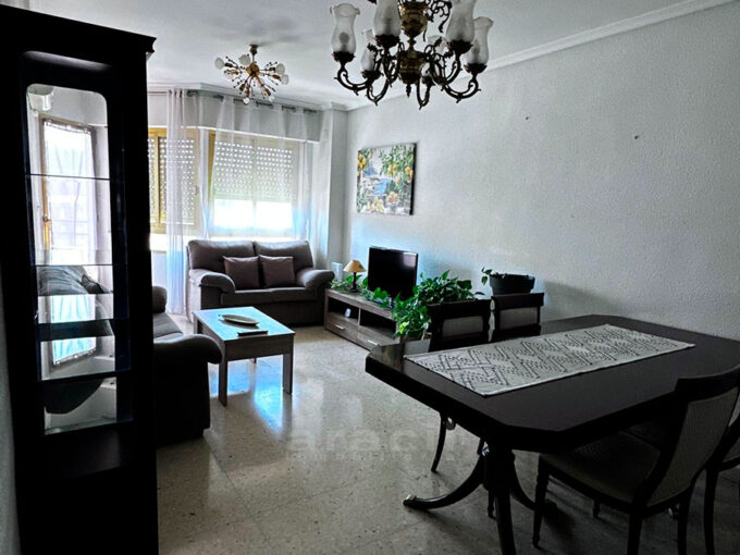 Piso semi reformado en venta en Alcoy Zona Norte