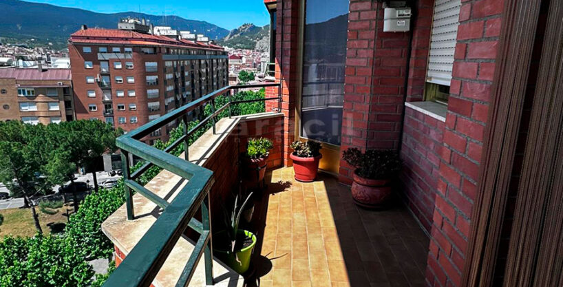 Piso semi reformado en venta en Alcoy Zona Norte