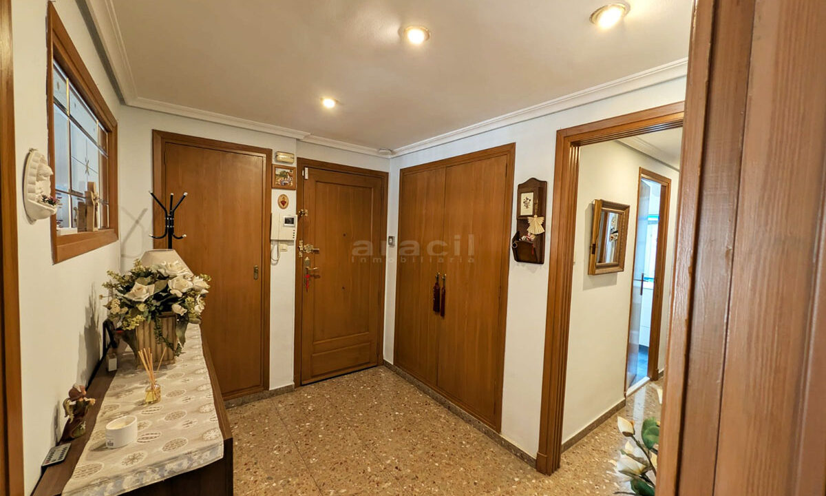 Piso espacioso en venta en Alcoy 13