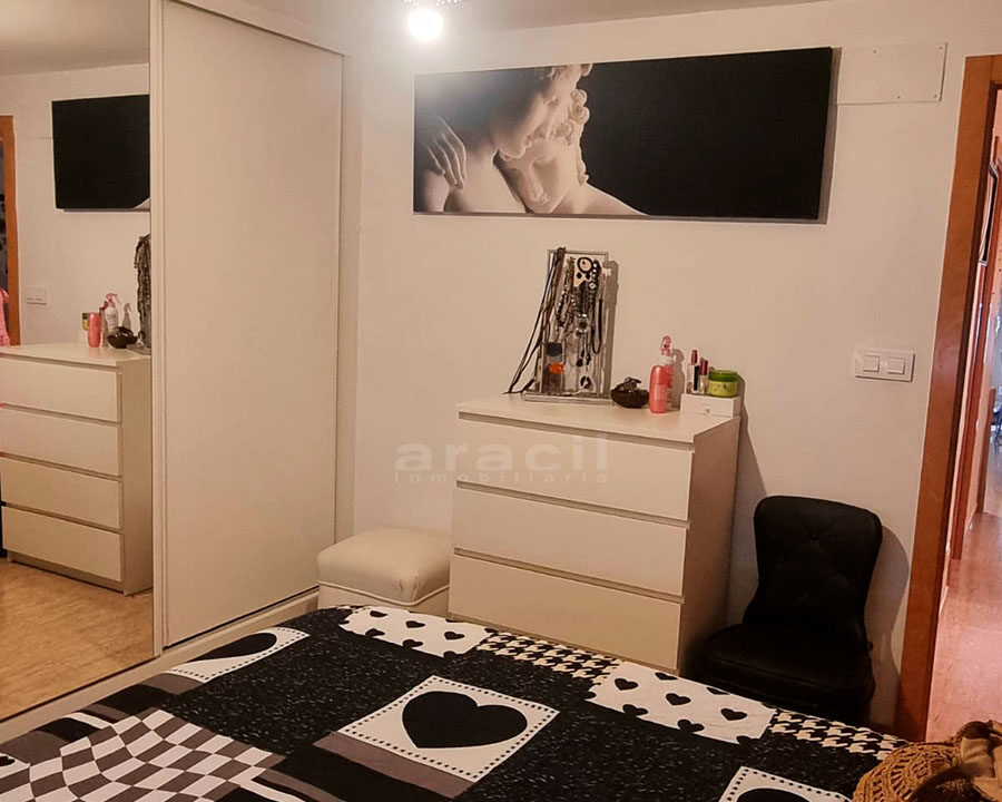 Piso espacioso en venta en Santa Rosa 10