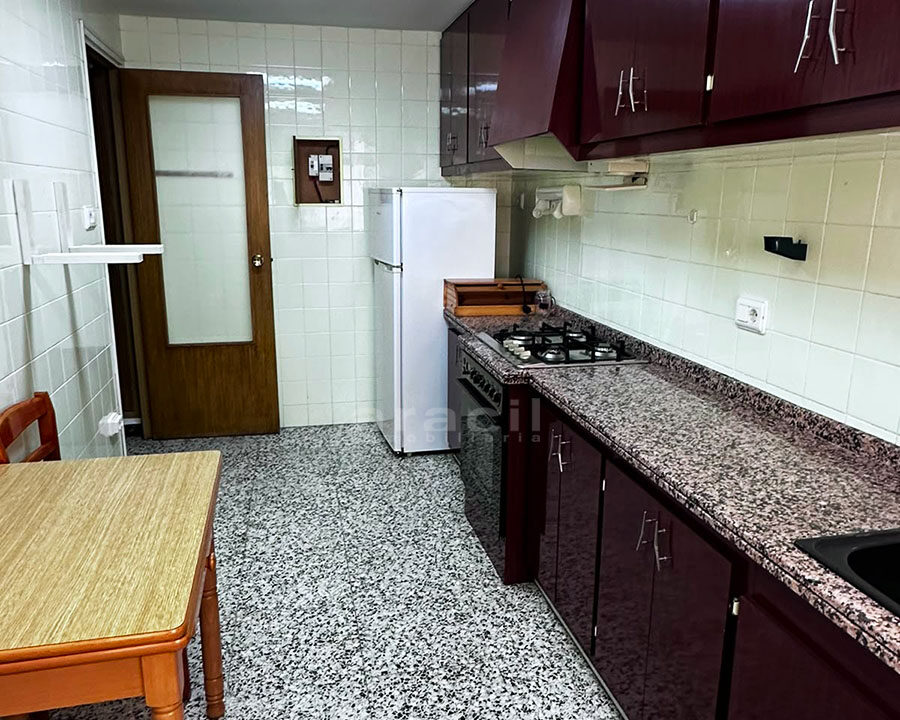 Piso luminoso con balcón en venta en Santa Rosa (11)