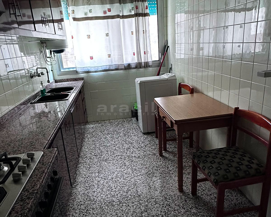 Piso luminoso con balcón en venta en Santa Rosa (14)