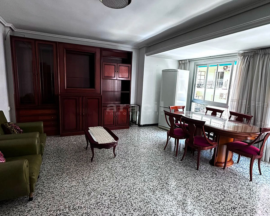 Piso luminoso con balcón en venta en Santa Rosa (17)