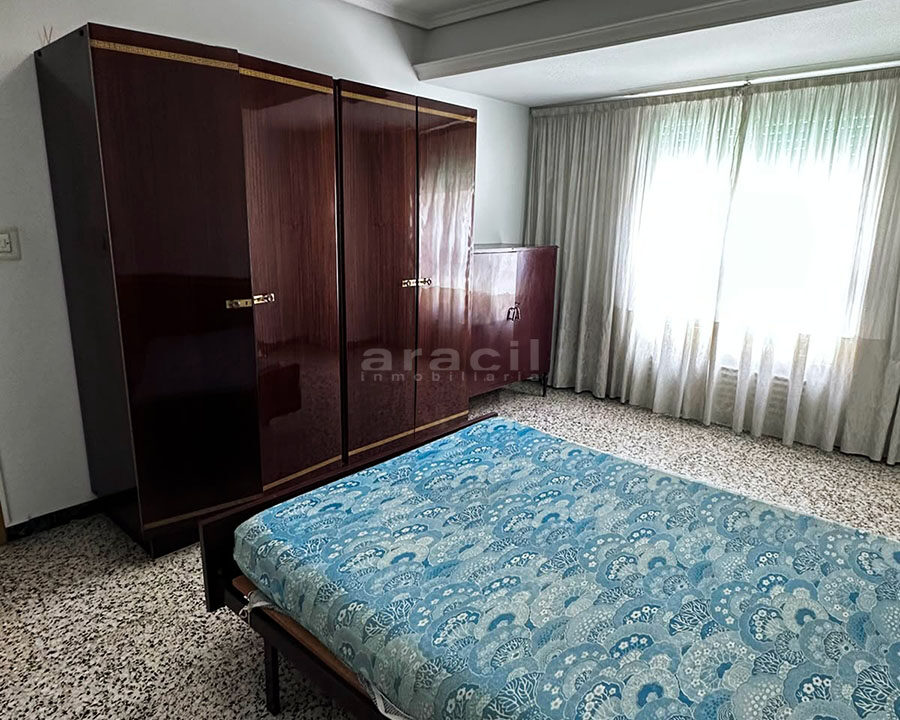 Piso luminoso con balcón en venta en Santa Rosa (3)