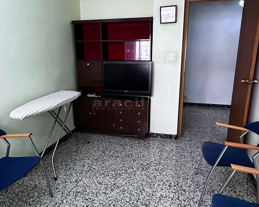 Piso luminoso con balcón en venta en Santa Rosa (4)