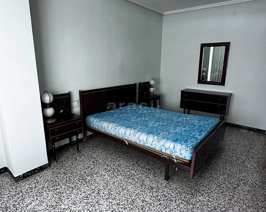 Piso luminoso con balcón en venta en Santa Rosa (7)