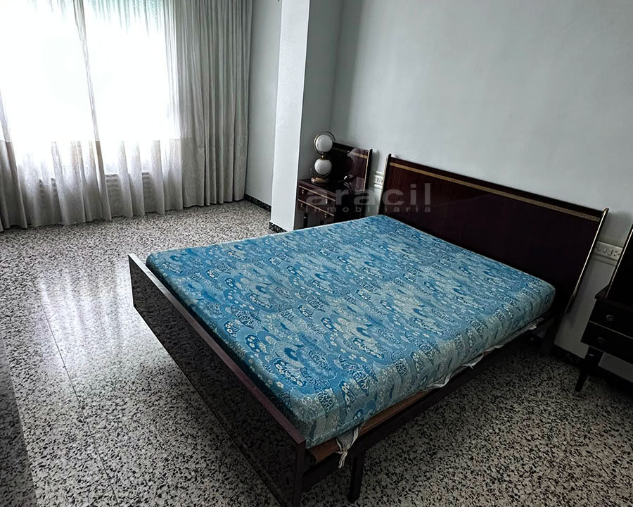 Piso luminoso con balcón en venta en Santa Rosa (8)