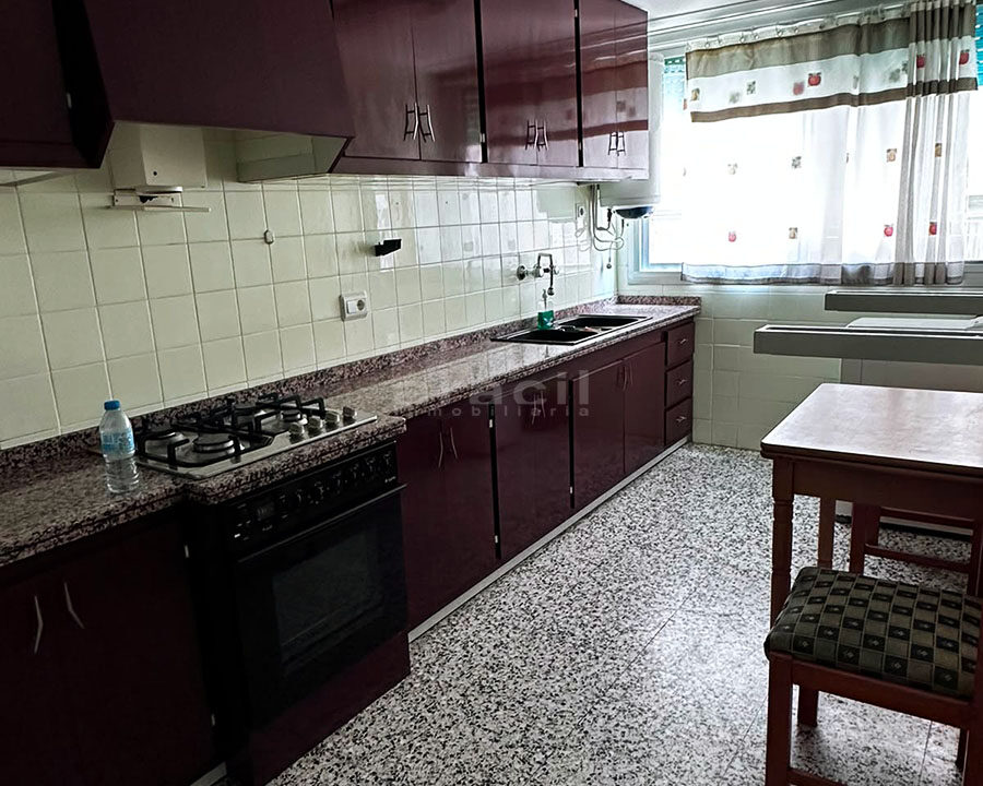 Piso luminoso con balcón en venta en Santa Rosa (9)