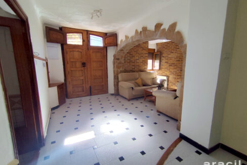 Casa de pueblo reformada a buen precio en venta en Cocentaina