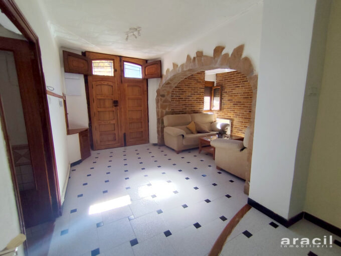 Casa de pueblo reformada a buen precio en venta en Cocentaina