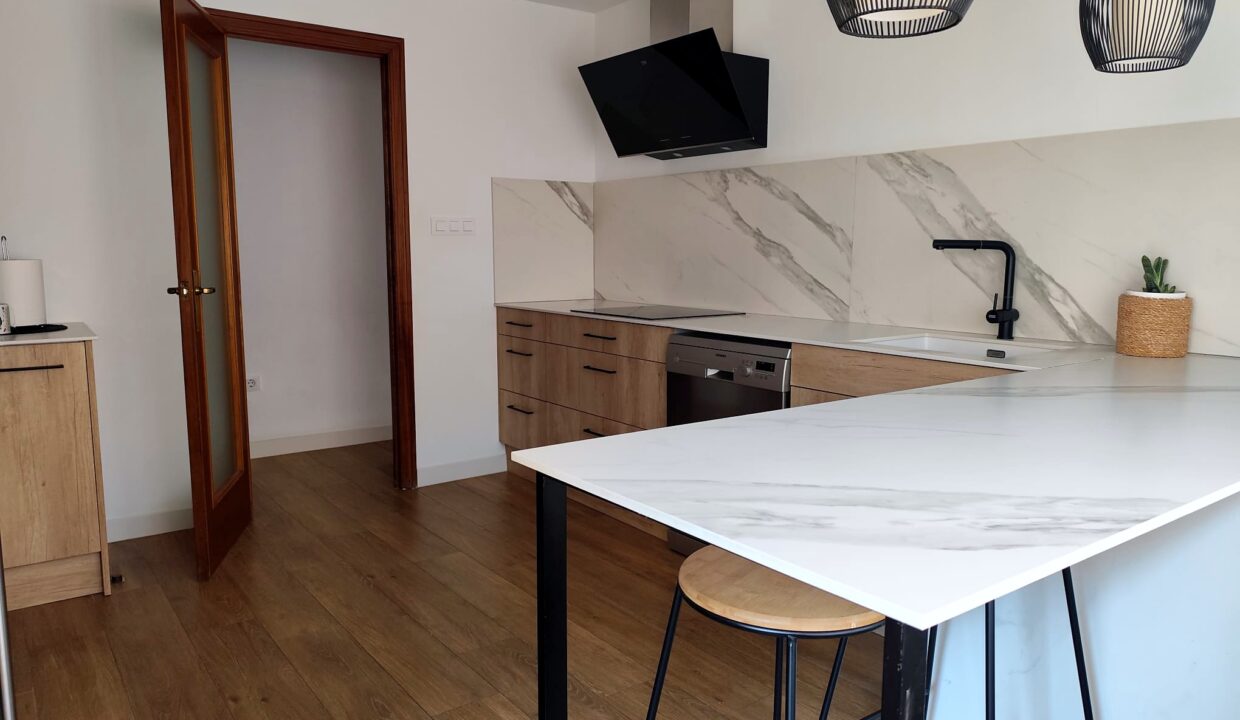 09 Piso en venta en el centro de Alcoy - Cocina con barra