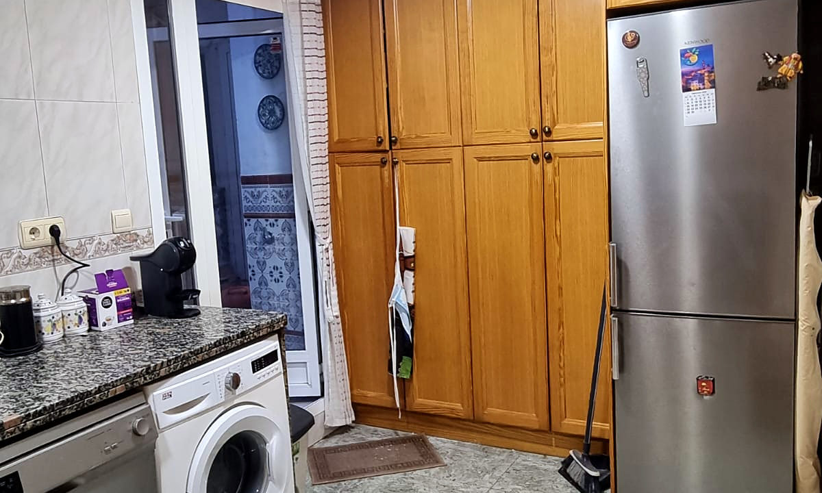 09 Piso en venta en el centro de Alcoy - Cocina con despensa