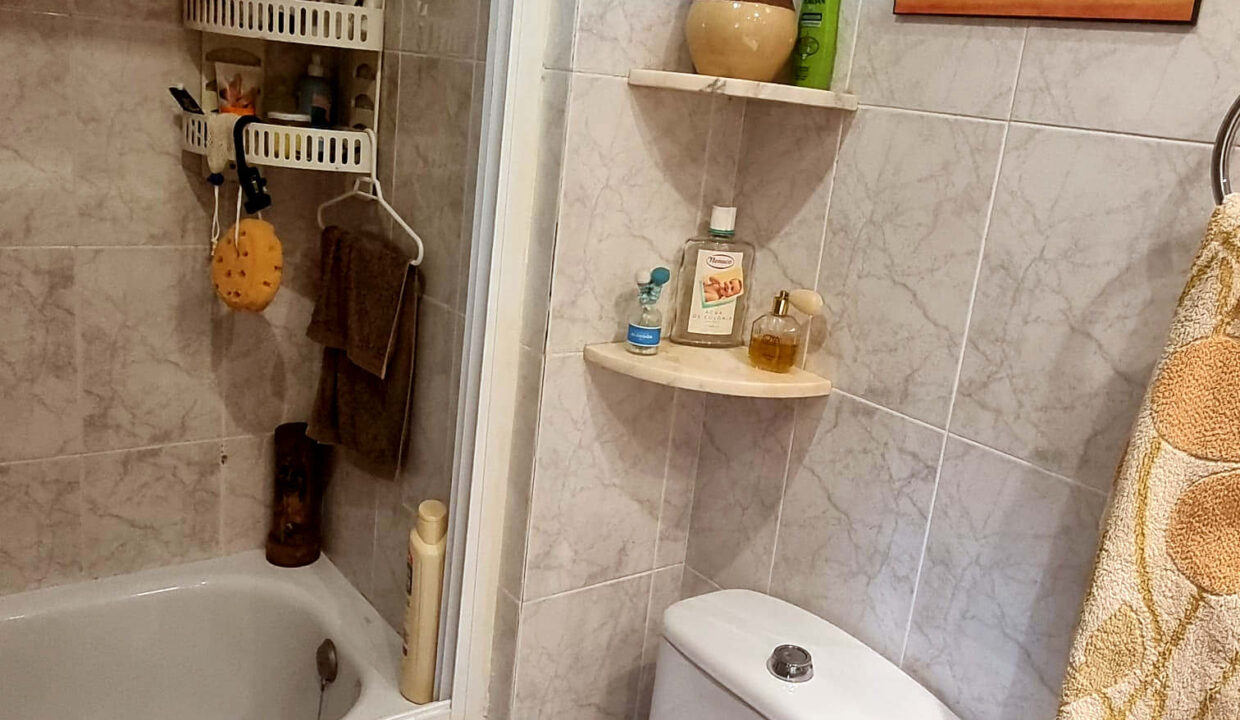11 Piso en venta en Ensanche, Alcoy - Bano con banera