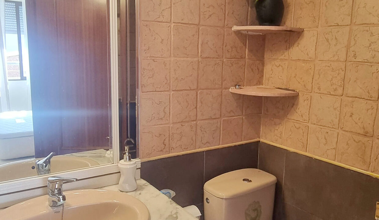12 Piso en venta en Ensanche, Alcoy - Segundo bano 1