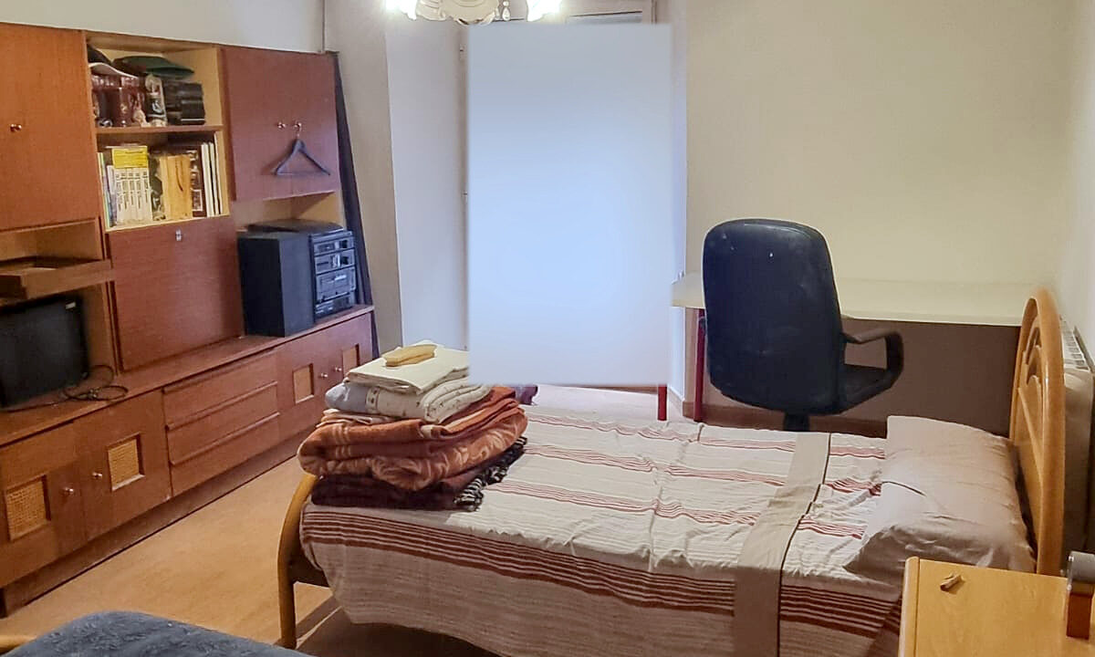 13 Piso en venta en el centro de Alcoy - Dormitorio doble con balcon
