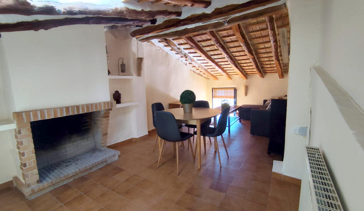 14 Casa en venta en Cocentaina - Salon con chimenea