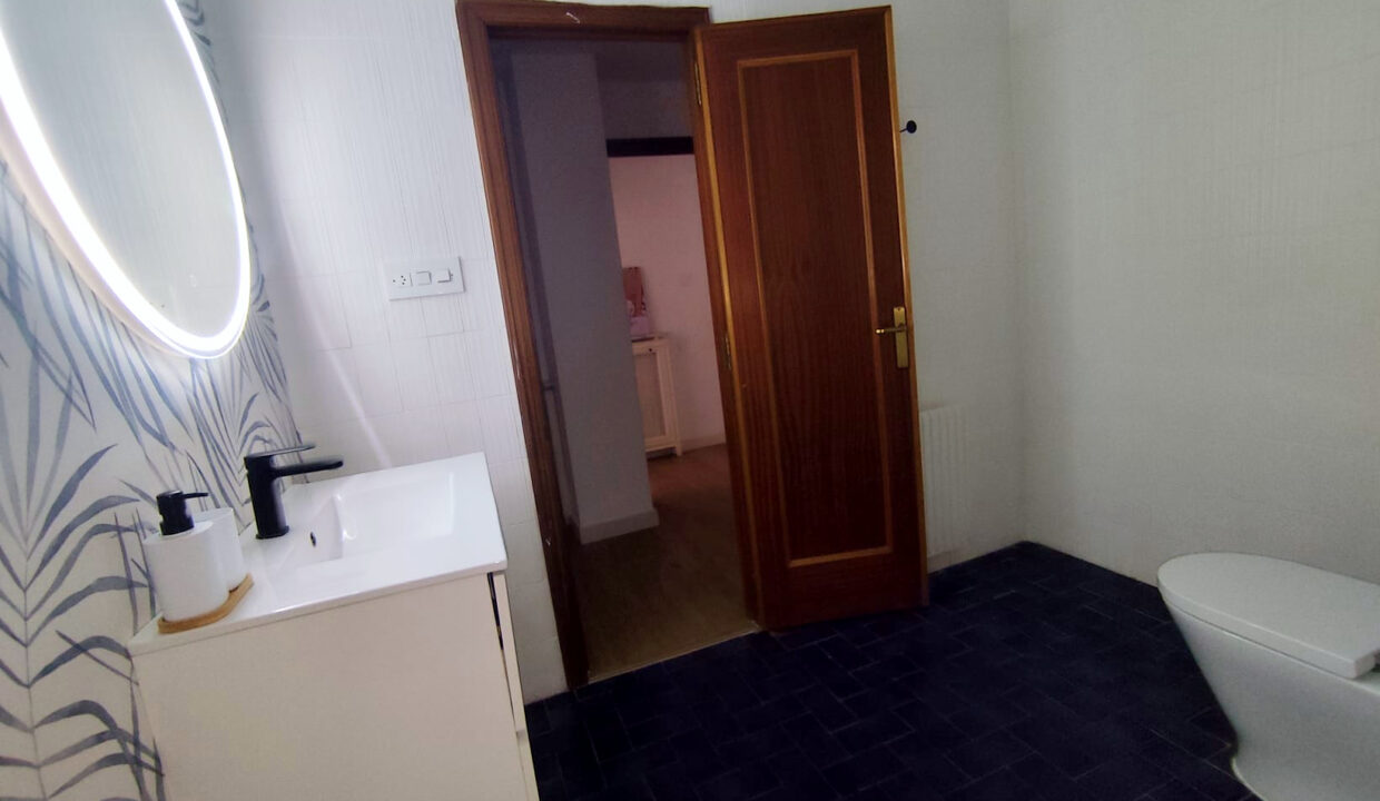 20 Piso en venta en el centro de Alcoy - Bano reformado 2