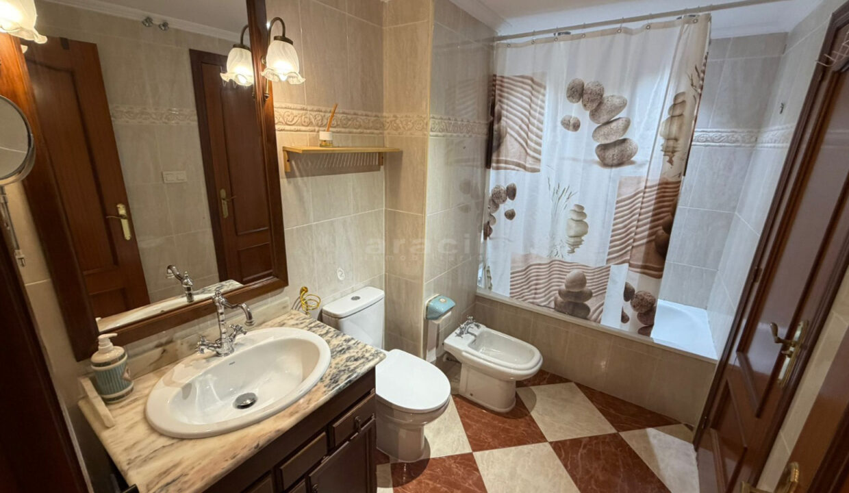 Comprar piso luminoso en venta en Alcoy Santa Rosa 13