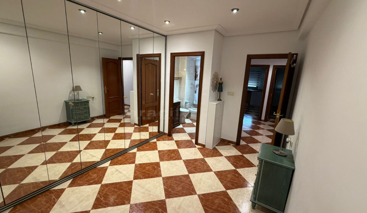 Comprar piso luminoso en venta en Alcoy Santa Rosa 19
