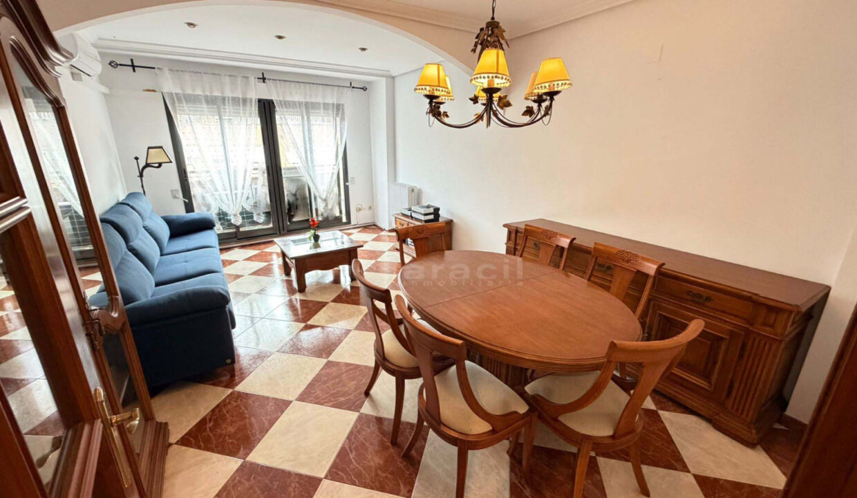 Comprar piso luminoso en venta en Alcoy Santa Rosa 4