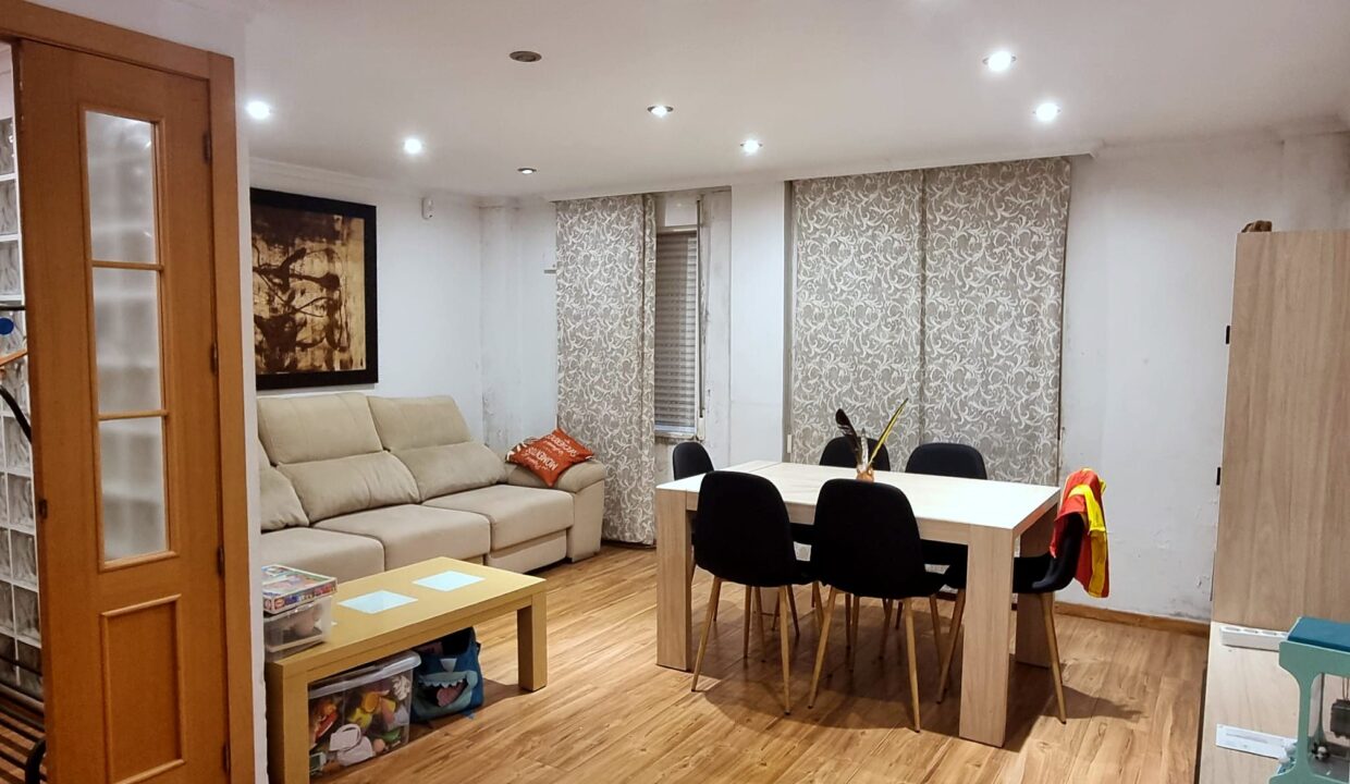 03 Piso en venta en Santa Rosa, Alcoy - Salon comedor amplio