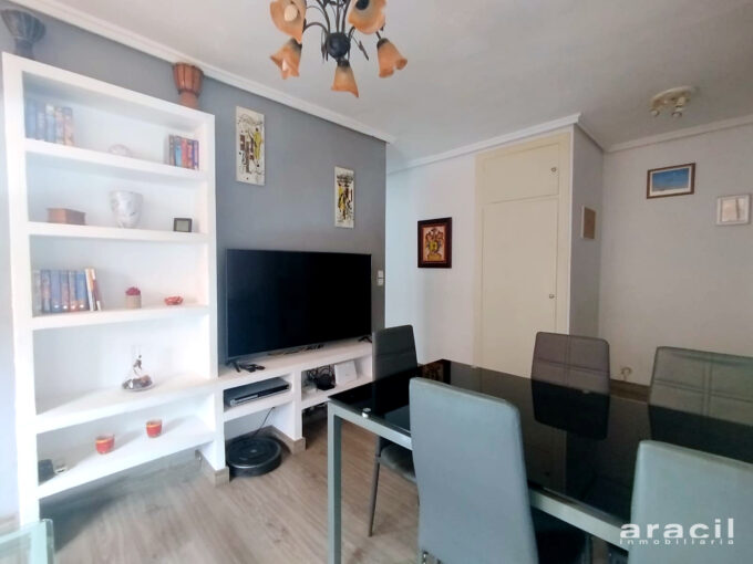 Piso reformado con terraza en venta en Santa Rosa, Alcoy
