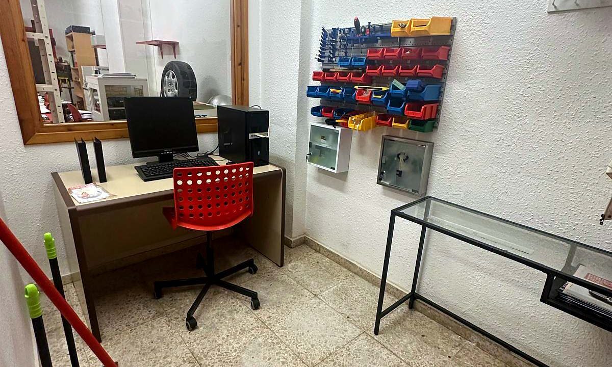 06 Local en venta en Santa Rosa, Alcoy - Despacho