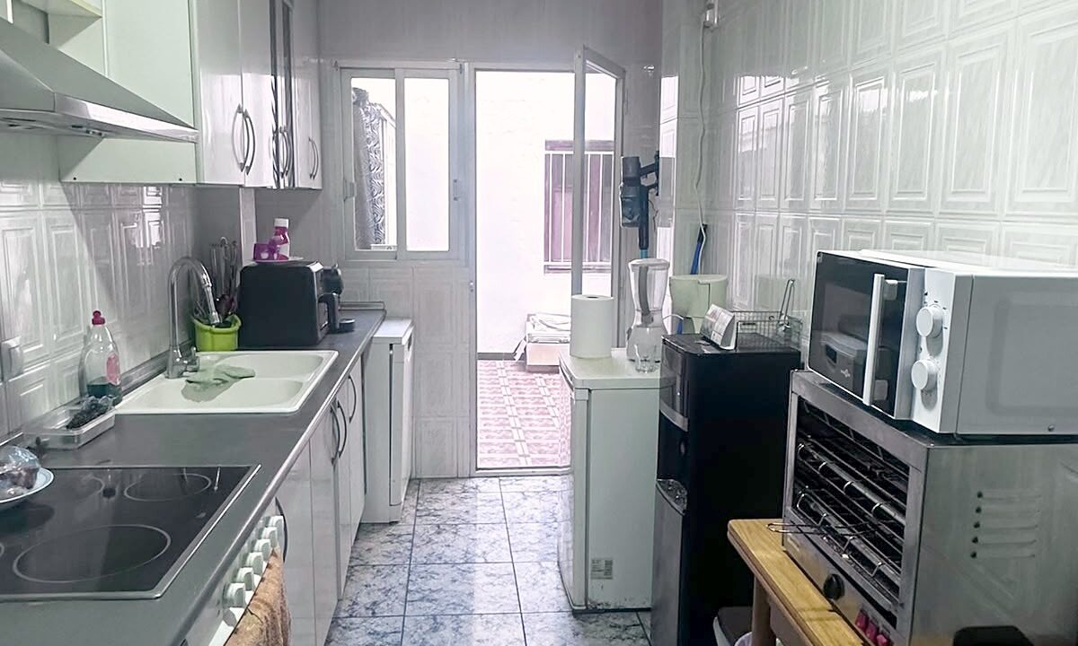 07 Piso en venta en Santa Rosa, Alcoy - Cocina con salida a terraza
