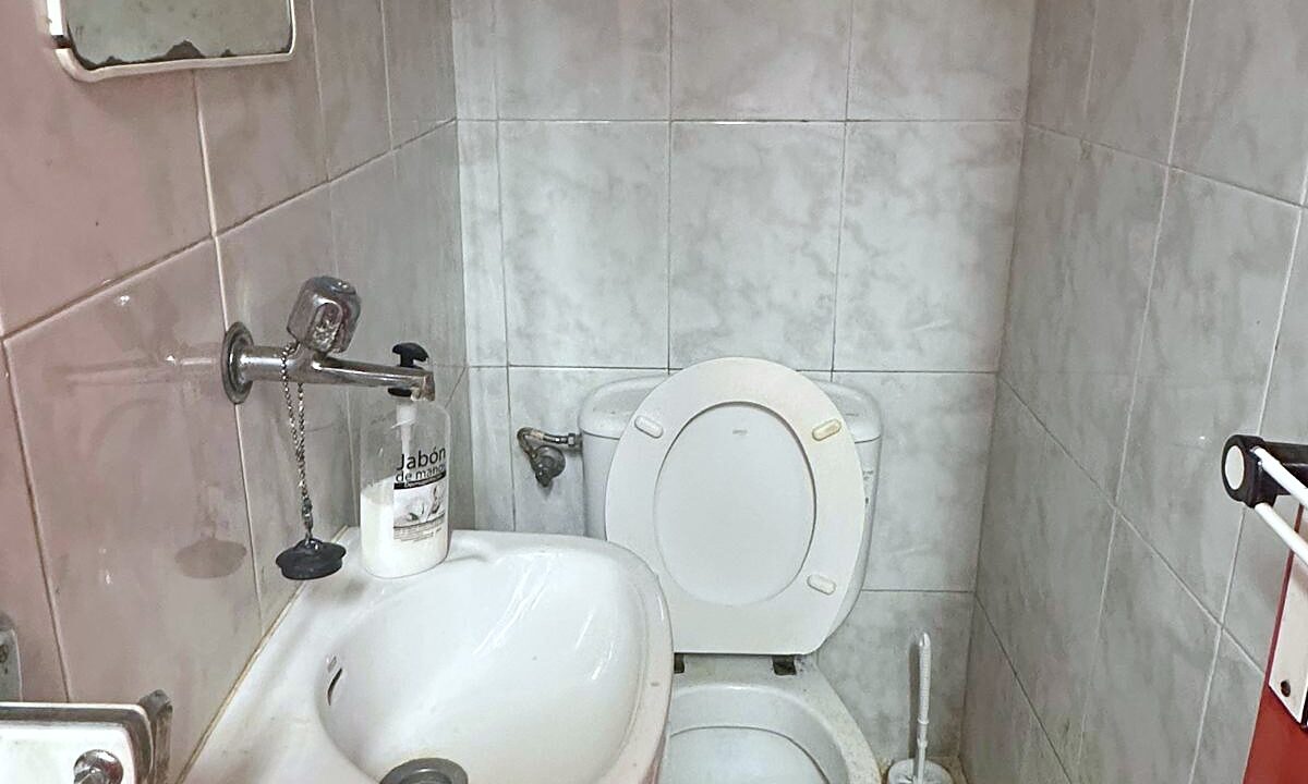 08 Local en venta en Santa Rosa, Alcoy - Aseo 2