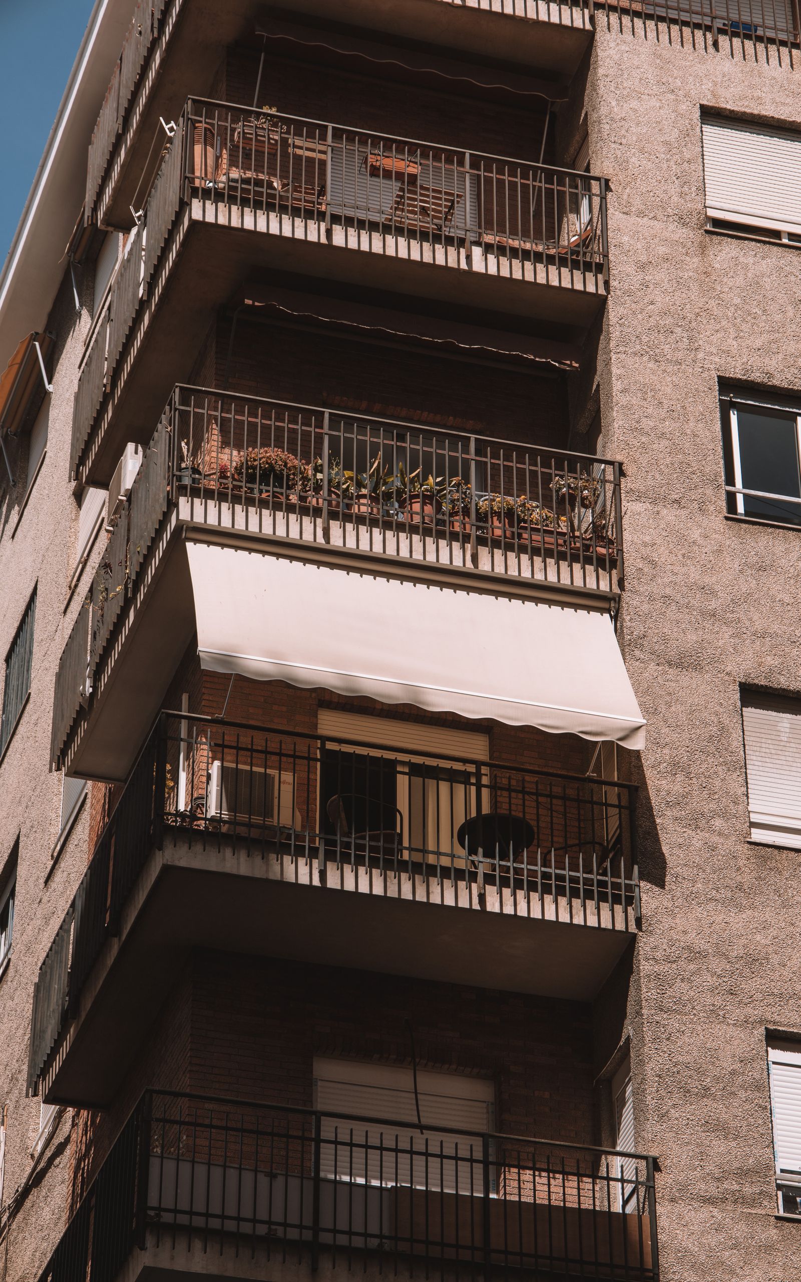 Edificio de viviendas con balcones en Valencia, Comunitat Valenciana