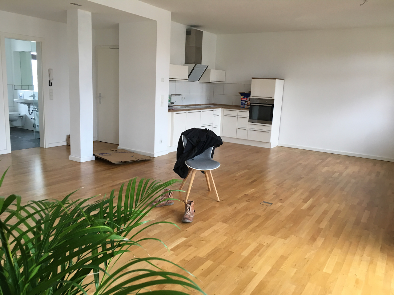 Piso vacío con cocina y parqué, el tipo de vivienda al que puede afectar el recargo del IBI